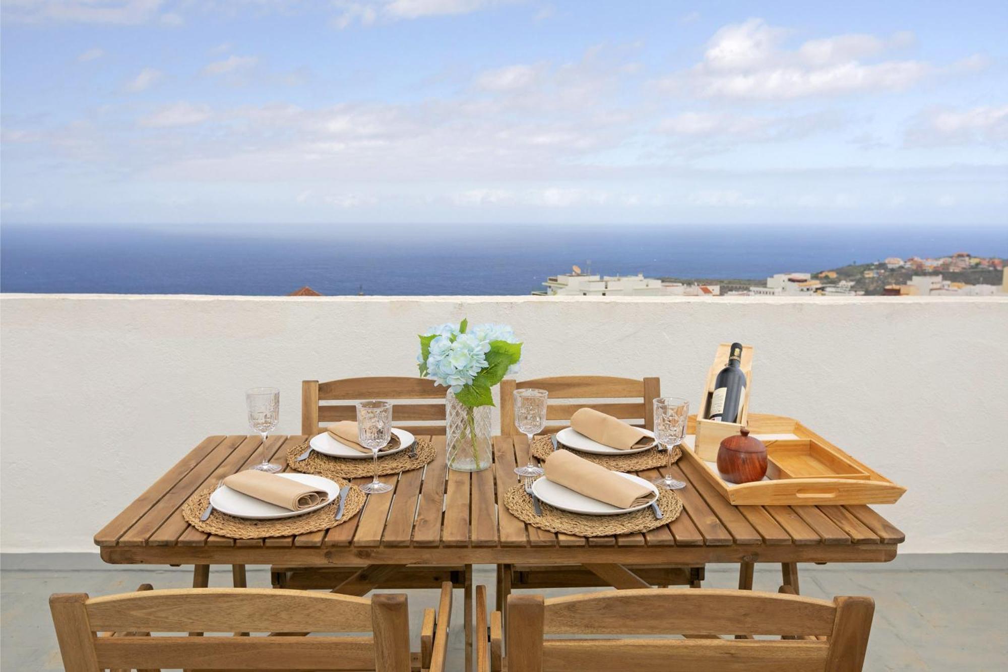 Rooftop View Escape - 1 Minute To Center And Fast Wi-Fi - Special Low Season Price For May And June イコー・デ・ロス・ビノス エクステリア 写真